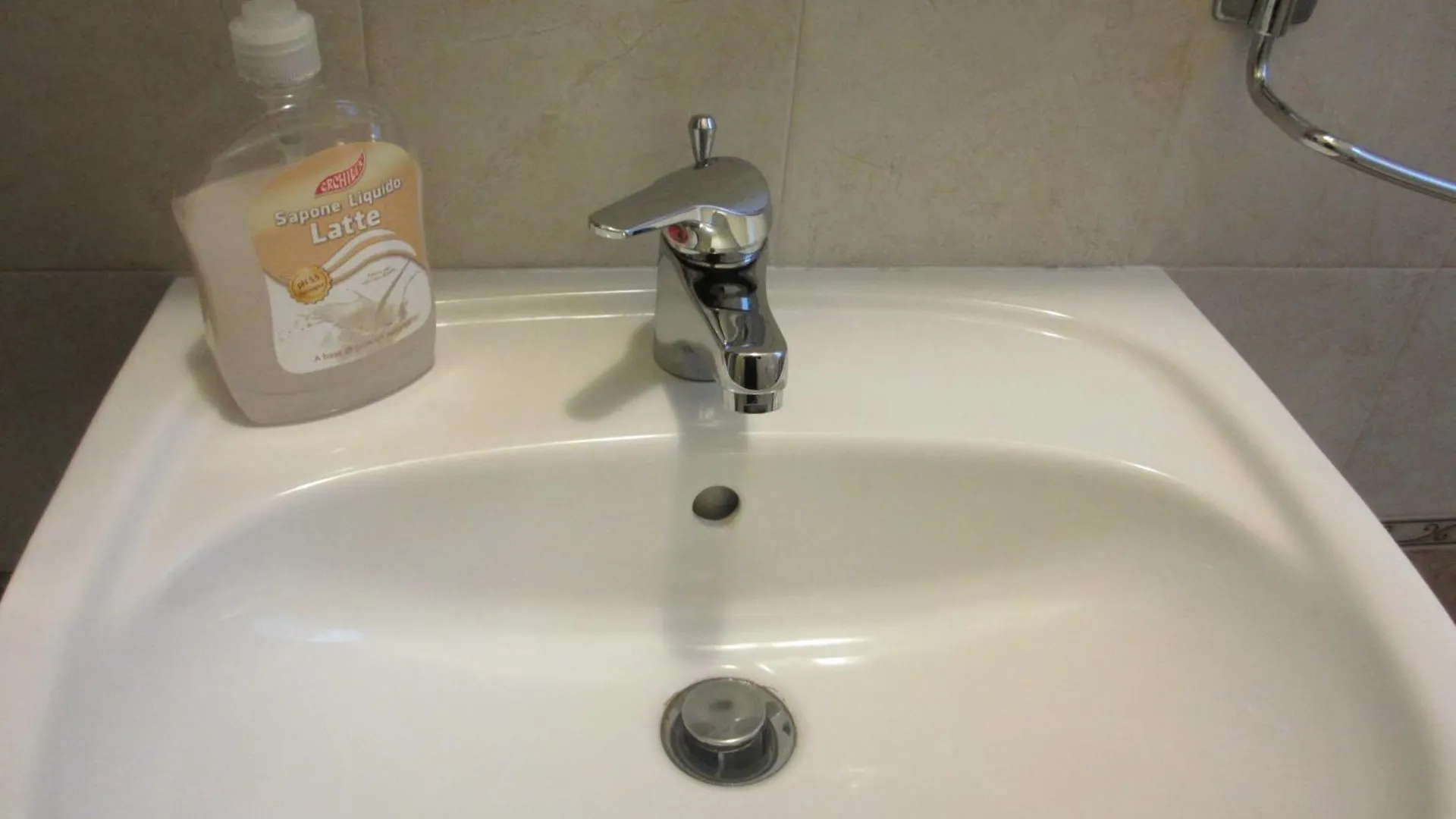 B&B Mariarosa - Módena 0*,  Italia