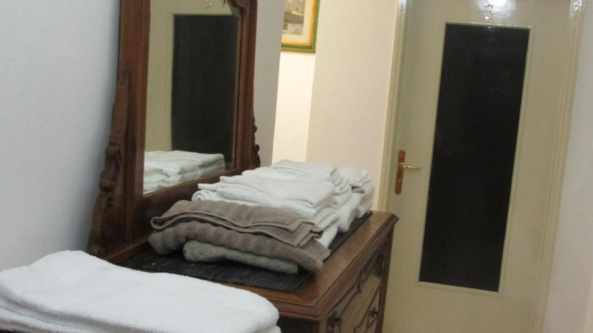 B&B Mariarosa - Módena Italia